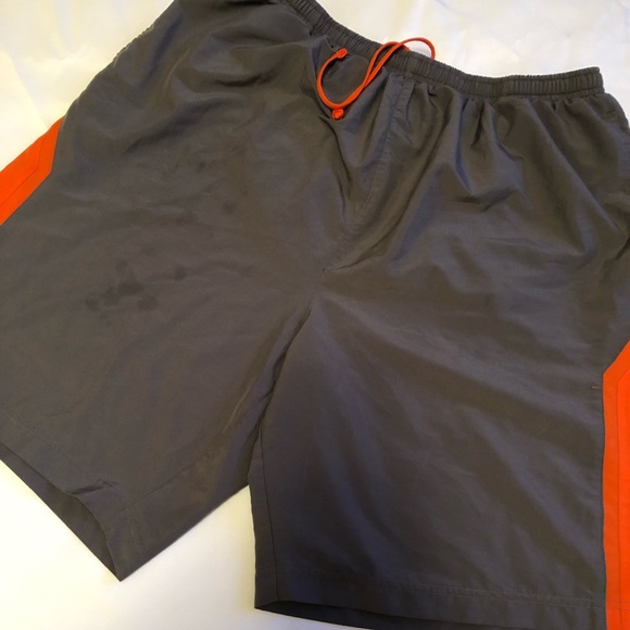 Under Armour Shorts - Picture 2 of 6